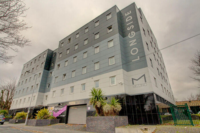 Studio For Sale In Longside Lane, Bradford, BD7