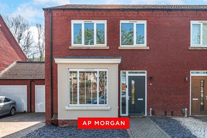 4 Bedroom Semi Detached House For Sale In Cofton Park Drive, Rednal, Birmingham, West Midlands, B45