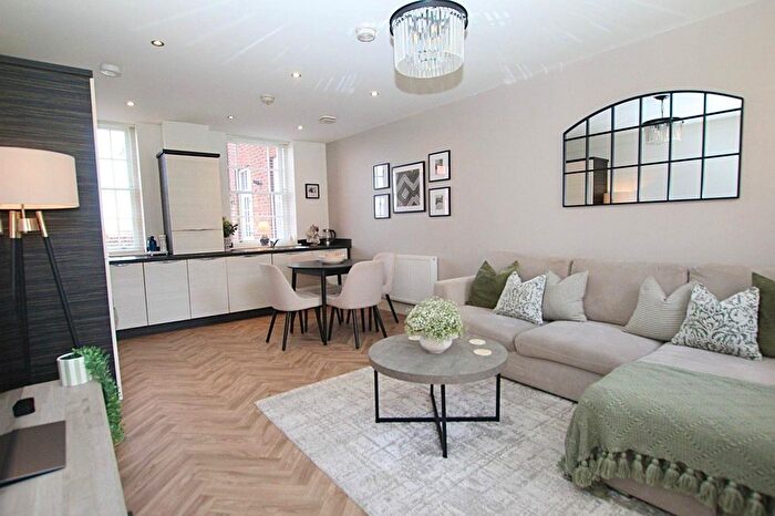 2 Bedroom Property For Sale In Robertson Drive, Lanark, ML11