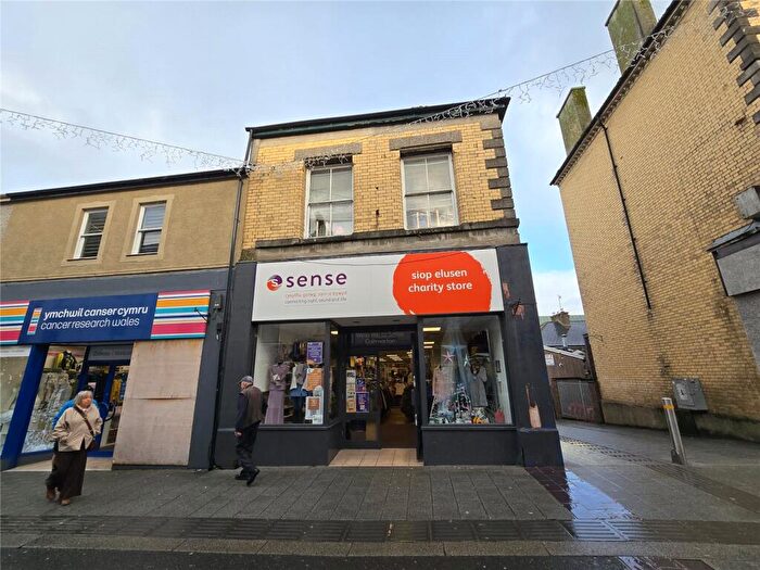 End Of Terrace House For Sale In Pool Street, Caernarfon, Gwynedd, LL55