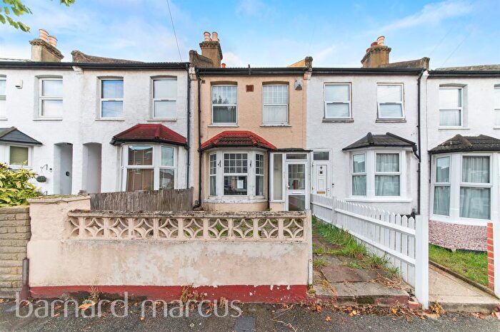 3 Bedroom Terraced House For Sale In Livingstone Road, Thornton Heath, CR7