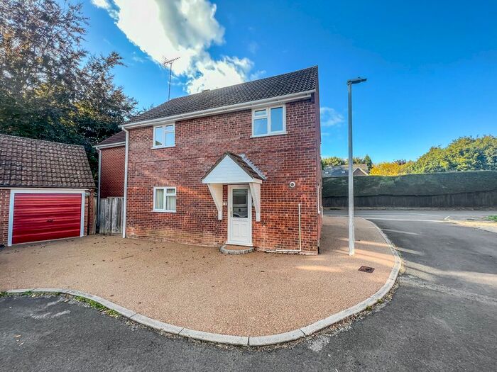 3 Bedroom Detached House For Sale In Ledger Hill Close, Bulford, Salisbury, SP4