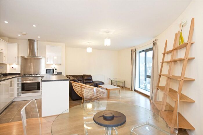 2 Bedroom Flat To Rent In Uxbridge Road, London, W13