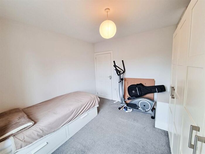 2 Bedroom End Of Terrace House To Rent In Cranmer Road, Croydon, CR0