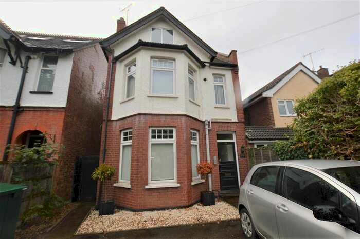 1 Bedroom Flat To Rent In Belmont Road, Bushey, WD23