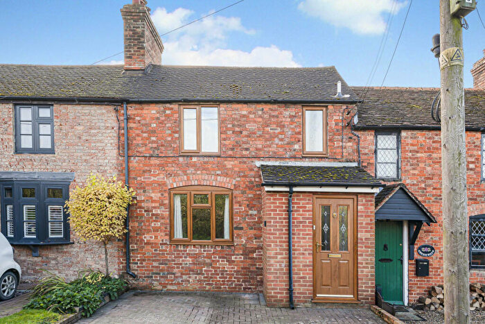 2 Bedroom Terraced House For Sale In Lawn Hill, Edgecott, HP18