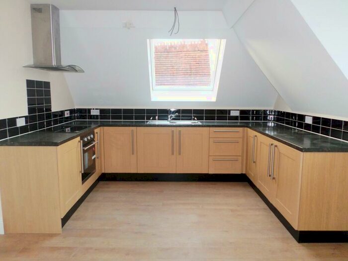 1 Bedroom Apartment To Rent In Wimborne Road, Bournemouth, BH9