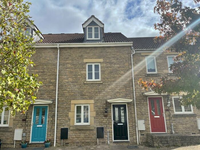 3 Bedroom Town House To Rent In Marleys Way, Frome, Somerset, BA11
