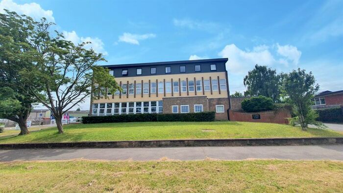 2 Bedroom Apartment For Sale In Crittall Road, Witham, CM8