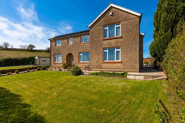 5 Bedroom Detached House For Sale In Penrhiwceiber Farm, Llanwonno Road, Mountain Ash, CF45