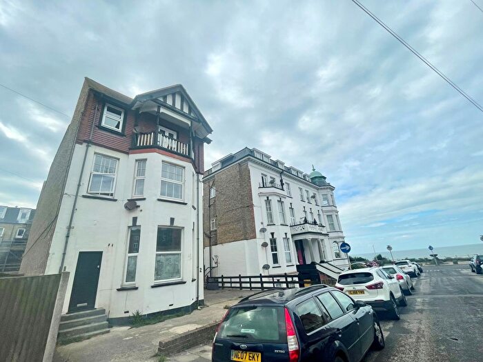 3 Bedroom Flat To Rent In Second Avenue, Margate, CT9
