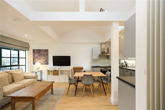2 Bedroom Flat To Rent In Melbray Mews, London, SW6