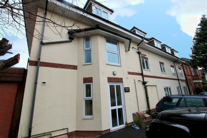 1 Bedroom Flat To Rent In Portchester Place, , Bournemouth, BH8