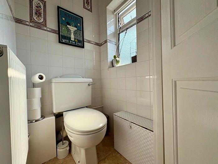 3 Bedroom Terraced House For Sale In The Drive, Phippsville, Northampton, NN1