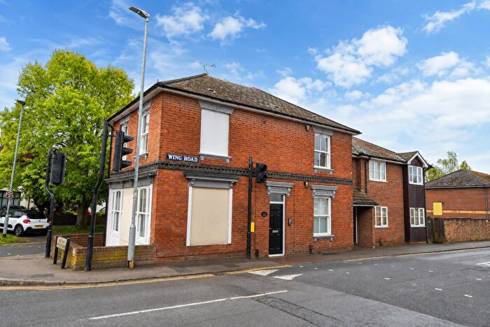 2 Bedroom Maisonette For Sale In Wing Road, Leighton Buzzard, LU7