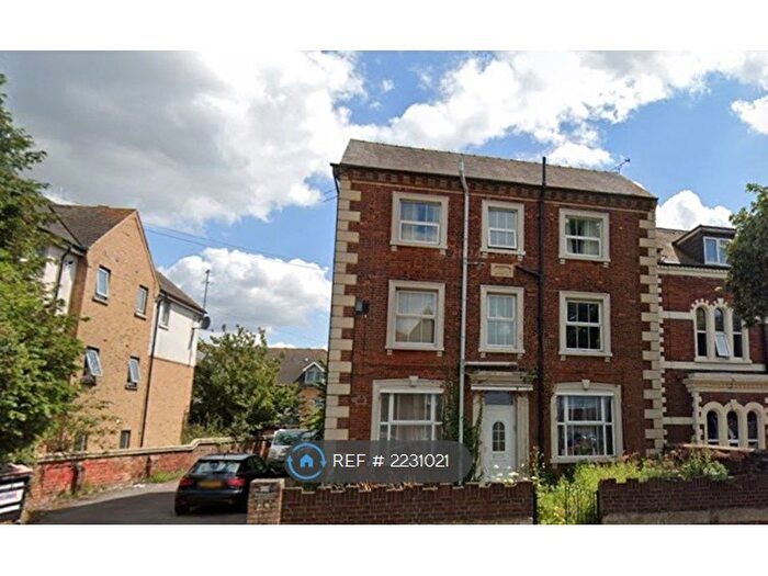 1 Bedroom Flat To Rent In Ampthill Road, Bedford, MK42