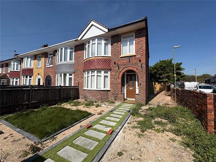 3 Bedroom End Of Terrace House To Rent In Wallisdean Avenue, Fareham, Hampshire, PO14
