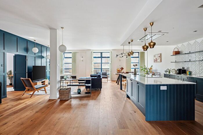 3 Bedroom Flat For Sale In Chilton Street, London, E2