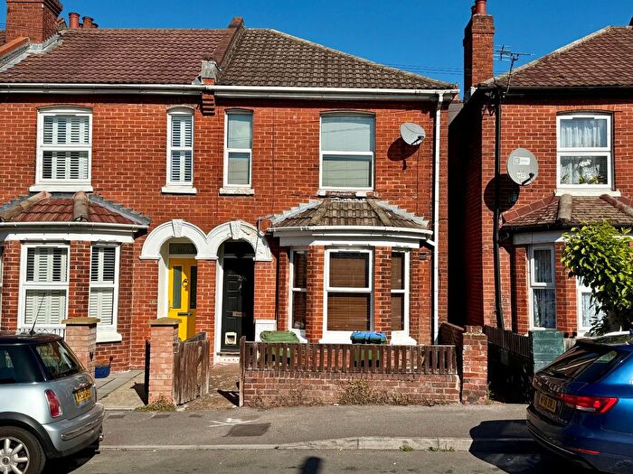 1 Bedroom Flat To Rent In Ampthill Road, Southampton, Hampshire, SO15