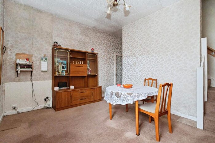 3 Bedroom End Of Terrace House For Sale In Burkitt Street, Hyde, Cheshire, SK14