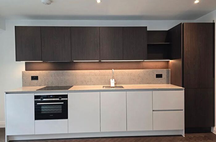 1 Bedroom Flat To Rent In Eden Place, London, E16