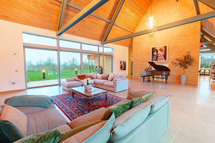 7 Bedroom Detached House For Sale In Buckle Street, Honeybourne, WR11