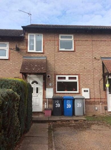 2 Bedroom Property To Rent In Richmond Avenue, Kettering, NN15