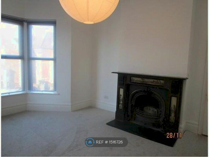 3 Bedroom Flat To Rent In North Road, Bristol, BS6
