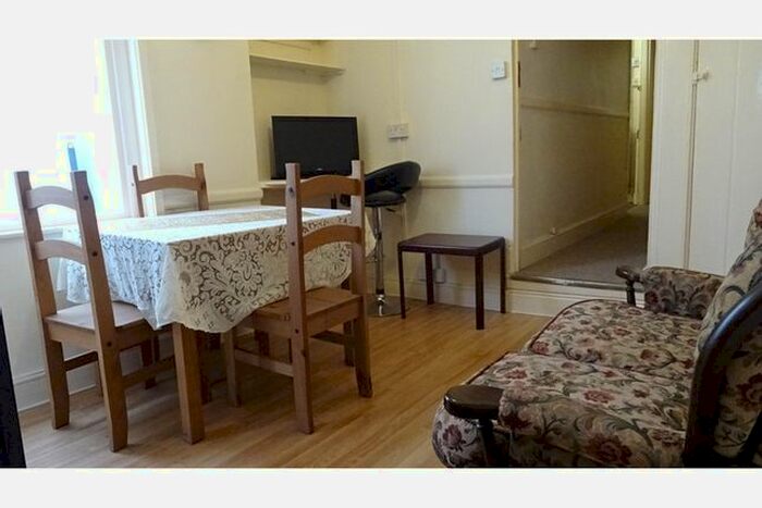 1 Bedroom Flat To Rent In Cardiff, CF24