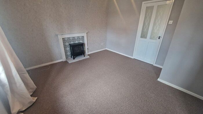 1 Bedroom Flat To Rent In Woodford End, Chadsmoor, Cannock, Staffordshire, WS11