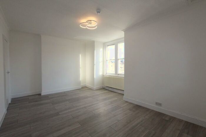 Studio To Rent In Carysfort Road, London, N16