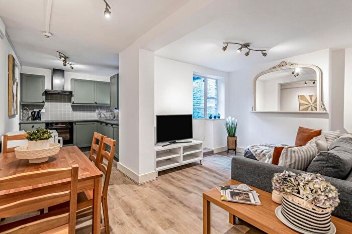 1 Bedroom Flat To Rent In Balcombe Street, Marylebone, London, NW1