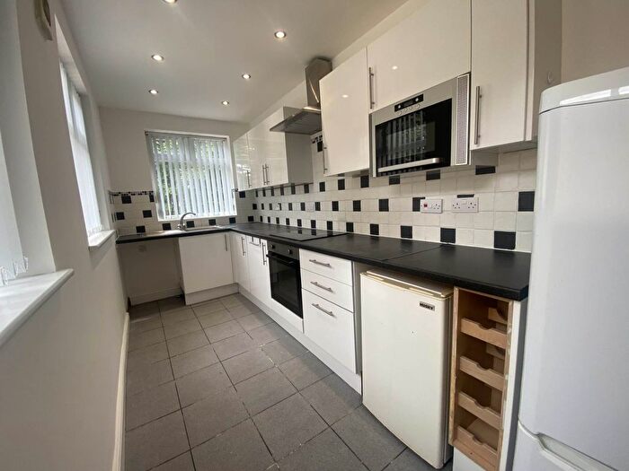 2 Bedroom Flat To Rent In Eastern Drive, Liverpool, L19