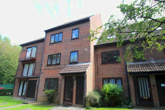 1 Bedroom Flat To Rent In Sheraton Mews, Gade Avenue, Watford, WD18