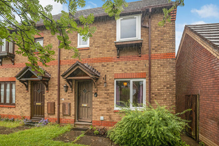 3 Bedroom Semi-Detached House To Rent In Firstbrook Close, Penylan, Cardiff, CF23