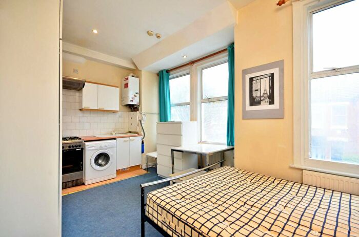 Studio To Rent In Cathles Road, Clapham South, London, SW12
