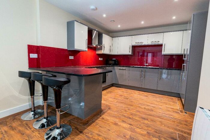 3 Bedroom Flat To Rent In Ecco, Sheffield, Sheffield, S11