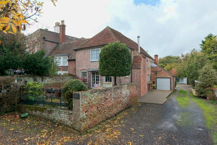 4 Bedroom Cottage To Rent In Minster Road, Monkton, CT12