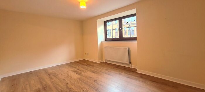 2 Bedroom Flat To Rent In Deanston Drive, Shawlands, Glasgow, G41