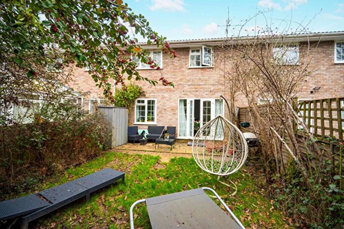 4 Bedroom Semi Detached House For Sale In Cumberland Avenue, Stoughton, Guildford, GU2