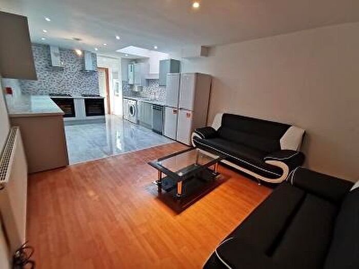 3 Bedroom Terraced House To Rent In Alton Road, Birmingham, B29