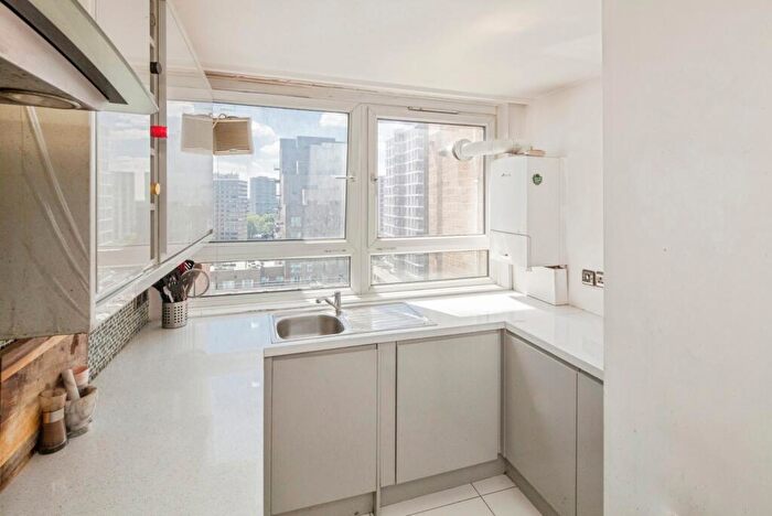 1 Bedroom Flat For Sale In Yelverton Road, Battersea, London, SW11