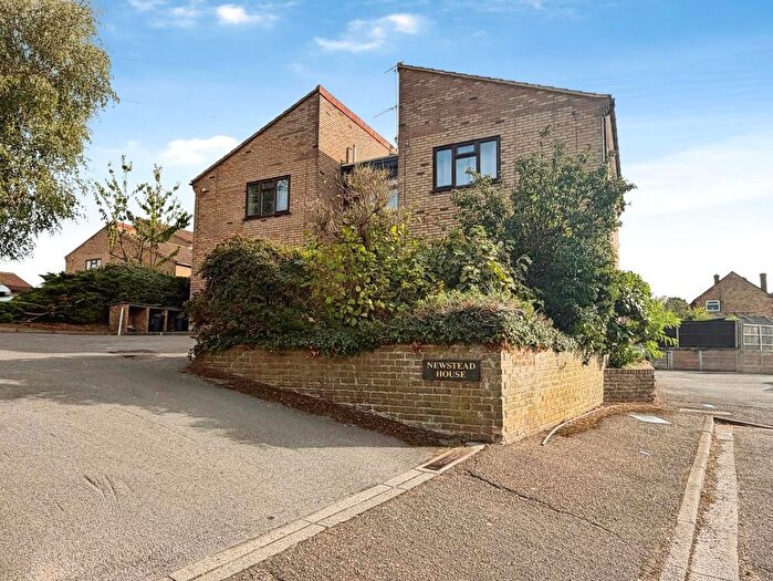 1 Bedroom Flat For Sale In Dovedale Close, Harefield, Uxbridge, UB9