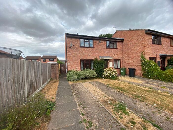 2 Bedroom Property To Rent In Pennine Close, Hereford, HR4