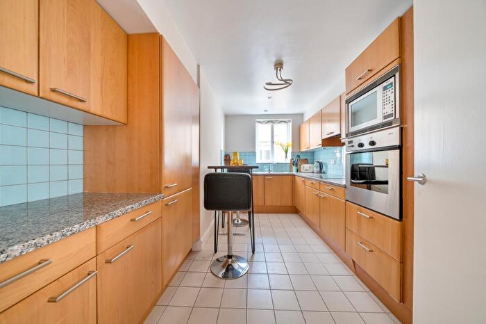 2 Bedroom Apartment To Rent In Marlborough Hill, London, NW8