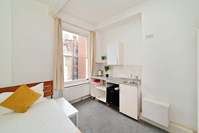 Studio To Rent In Castletown Road, West Kensington, London, W14