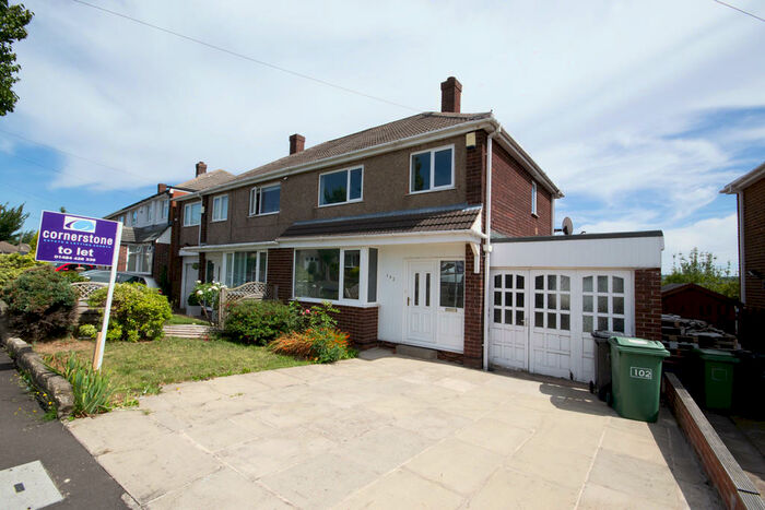 3 Bedroom Semi-Detached House To Rent In Coniston Avenue, Huddersfield, HD5