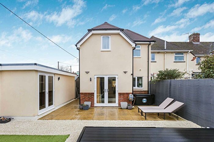 2 Bedroom End Terrace House To Rent In Stonhouse Crescent, Radley, OX14