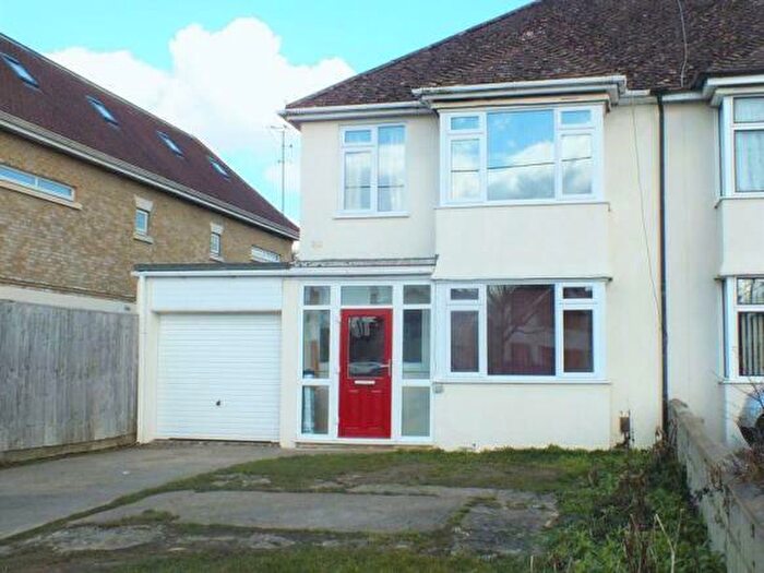 3 Bedroom Semi-Detached House To Rent In Banbury Road, Kidlington, OX5