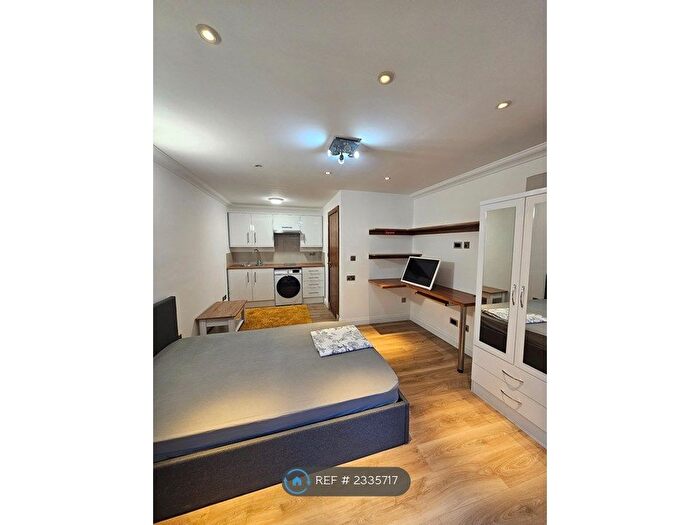 Studio To Rent In The Green, Acton, W3